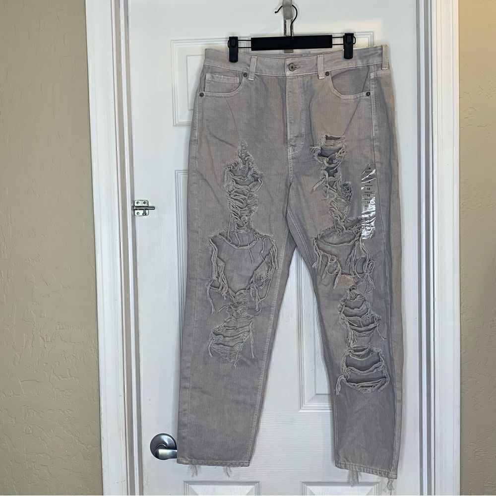 American Eagle Mom Jeans Distressed Gray Size 14